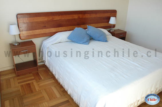 PF-JM2: Habitación single de 10,8 m2 con cama de 2 plazas de ancho (armario en pasillo)