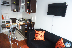 PF-RS2: Sala con cocina americana (kitchenette)