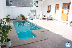 RE-AR: Patio con piscina