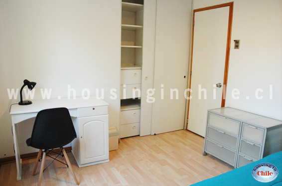 RE-CG: Habitacion numero 1 (9 m2) con baño compartido