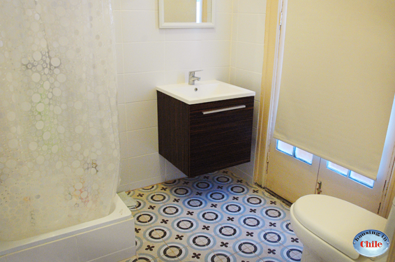 RE-CM2: Habitación single B con amplio baño privado ensuite