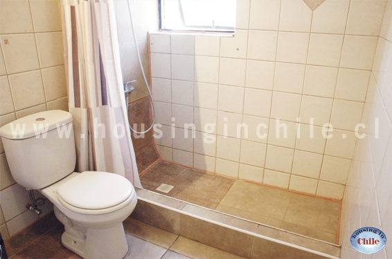 RE-RY: Baño compartido numero 3