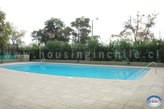 SH-BC: Acceso a piscina en el condominio