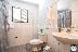 RE-HO: Shared bathroom
