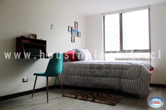 RE-LS: Single bedrooms with a desk