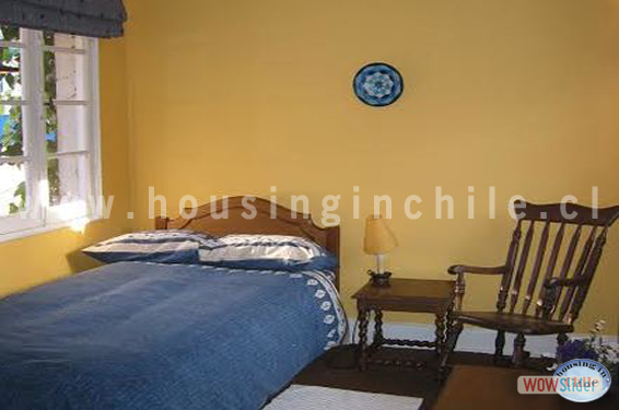 RE-PV: Single room 4 (with private bathroom)