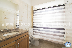 RE-RY: Shared bathroom 3 located in the second floor