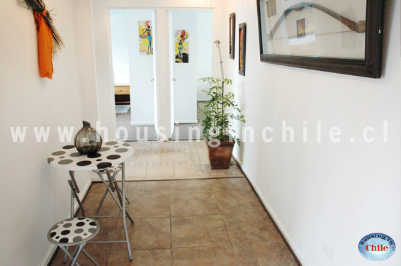 SH-MB: Common area with table (dining area)
