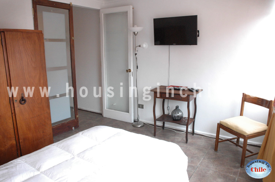 SH-MB: Single room 1 with a plain TV (cable connection)